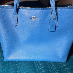 Coach zip city tote